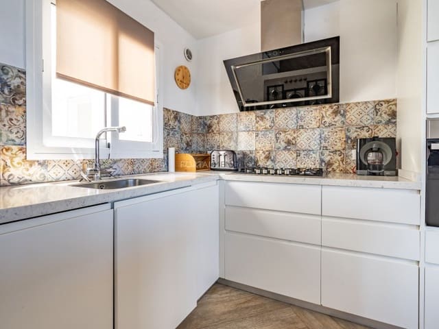 2 soverom Leilighet til salgs i Es Castell - € 352 000 (Ref: 9788316)