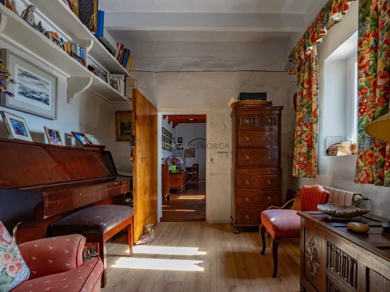 6 bedroom Finca/Country House for sale in Es Castell - € 1,595,000 (Ref: 9790941)