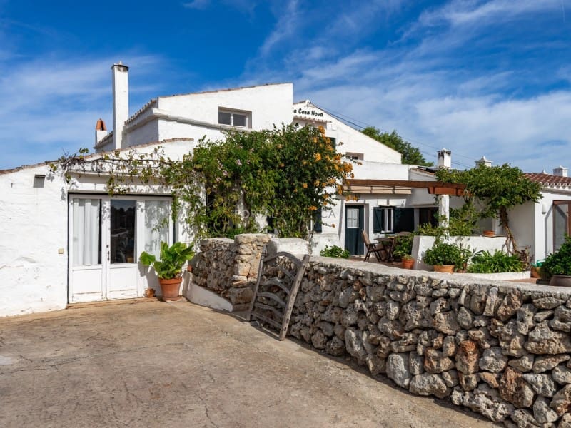 6 bedroom Finca/Country House for sale in Es Castell - € 1,595,000 (Ref: 9790941)
