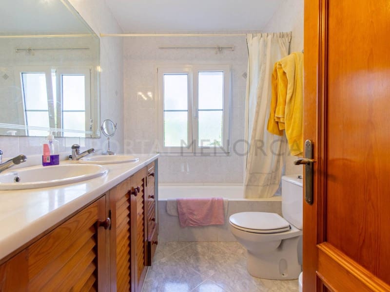 3 makuuhuone Huvila myytävänä paikassa Binidali mukana uima-altaan 
autotalli - 1 150 000 € (Ref: 9806390)