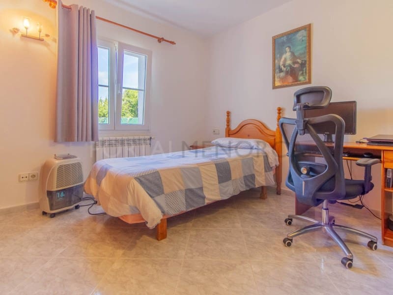 3 makuuhuone Huvila myytävänä paikassa Binidali mukana uima-altaan 
autotalli - 1 150 000 € (Ref: 9806390)