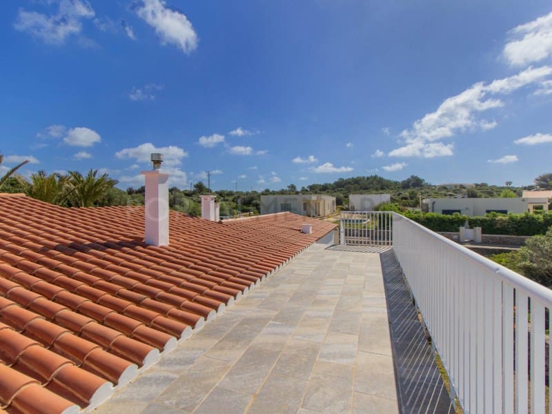 3 makuuhuone Huvila myytävänä paikassa Binidali mukana uima-altaan 
autotalli - 1 150 000 € (Ref: 9806390)