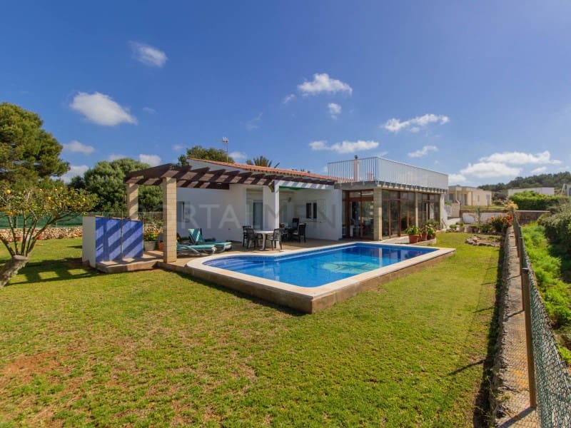 3 makuuhuone Huvila myytävänä paikassa Binidali mukana uima-altaan 
autotalli - 1 150 000 € (Ref: 9806390)