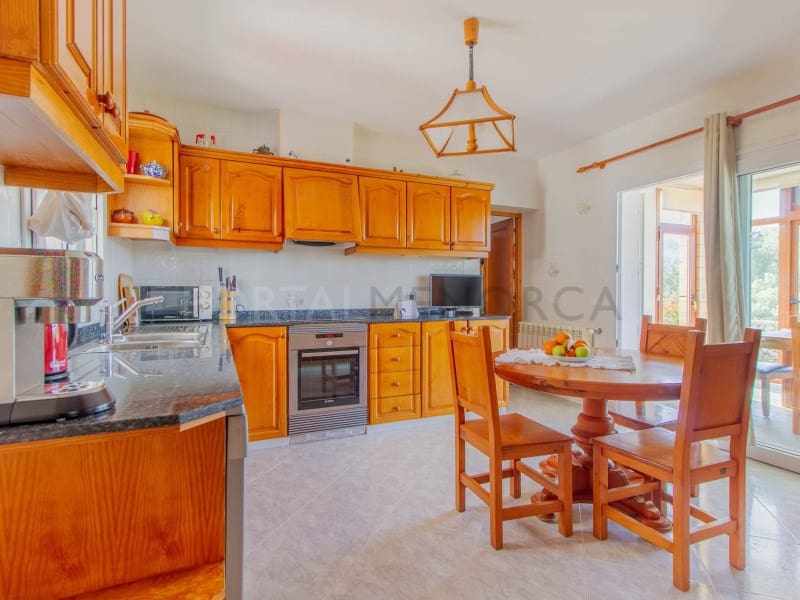 3 makuuhuone Huvila myytävänä paikassa Binidali mukana uima-altaan 
autotalli - 1 150 000 € (Ref: 9806390)