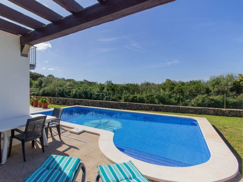 3 makuuhuone Huvila myytävänä paikassa Binidali mukana uima-altaan 
autotalli - 1 150 000 € (Ref: 9806390)