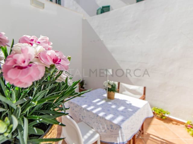 Piso de 2 habitaciones en Es Castell en venta - 299.500 € (Ref: 9806391)