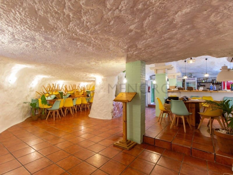 Restaurant/Bar for sale in Es Castell - € 1,200,000 (Ref: 9839357)