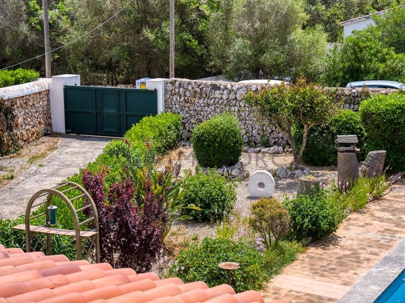 2 bedroom Villa for sale in Trebaluger with pool garage - € 699,000 (Ref: 9839358)