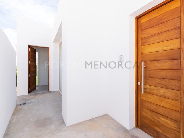 Chalet de 4 habitaciones en Cala Llonga, Mahón / Maó en venta con piscina - 1.248.000 € (Ref: 9859884)