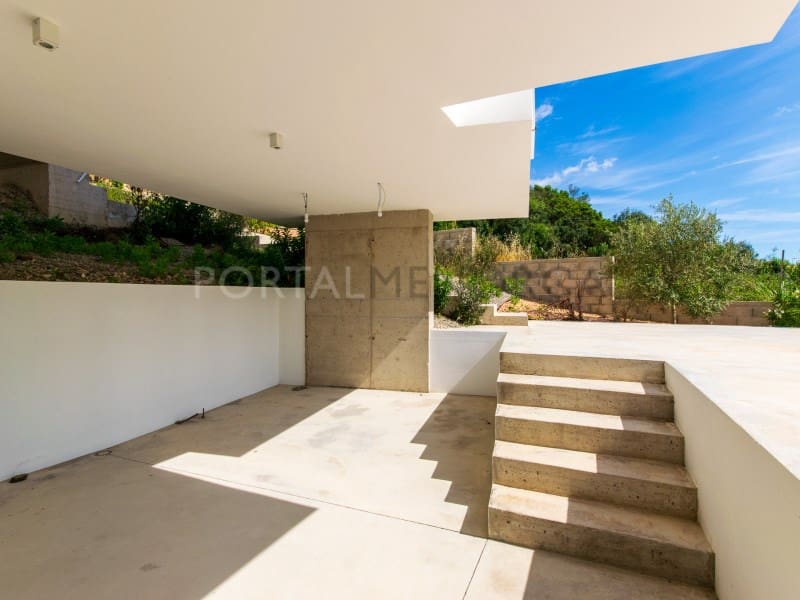 4 slaapkamer Villa te koop in Cala Llonga met zwembad - € 1.248.000 (Ref: 9859884)
