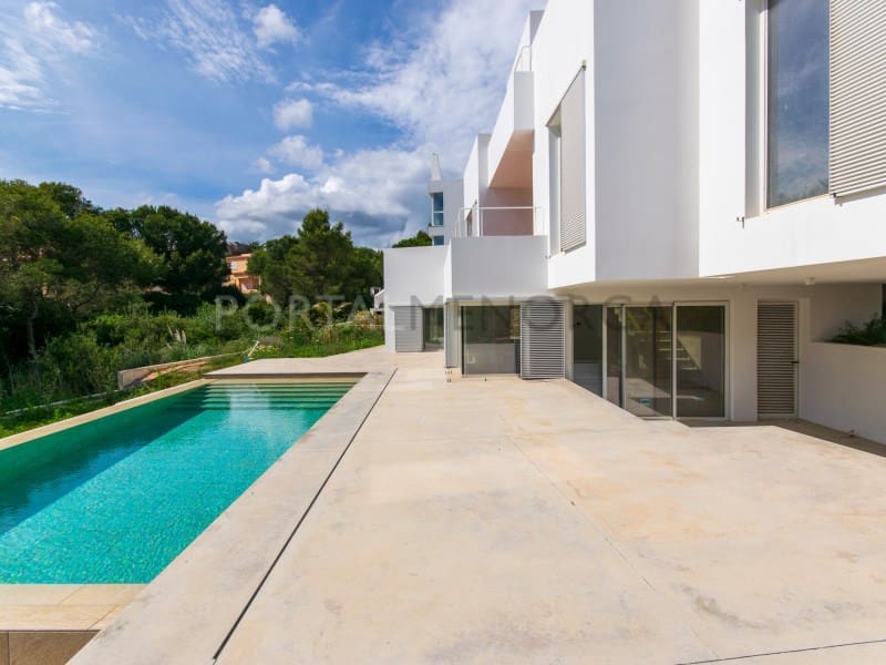 4 slaapkamer Villa te koop in Cala Llonga met zwembad - € 1.248.000 (Ref: 9859884)
