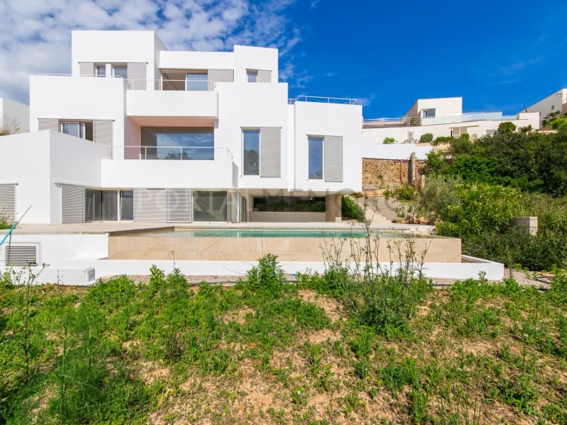 4 slaapkamer Villa te koop in Cala Llonga met zwembad - € 1.248.000 (Ref: 9859884)