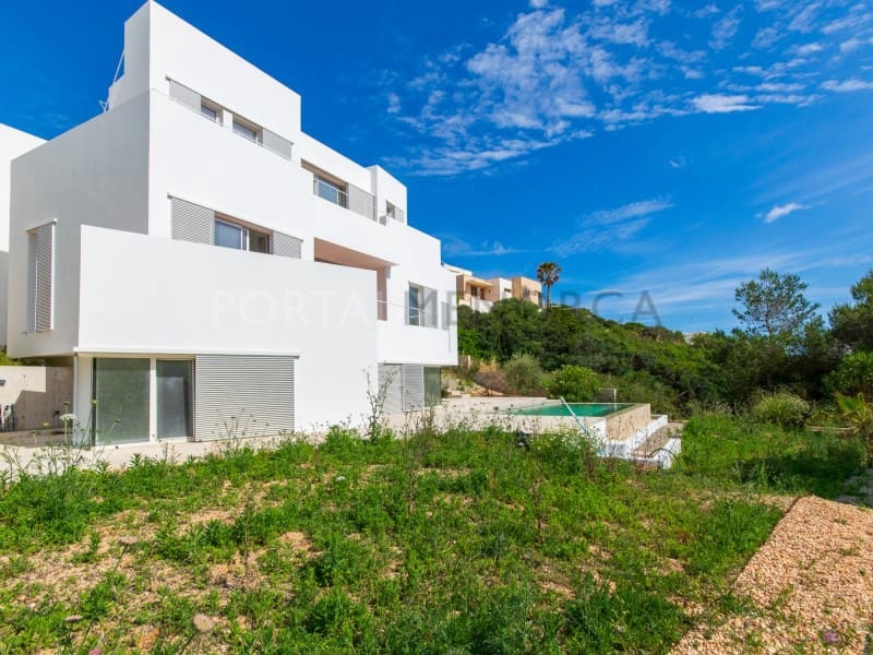 4 slaapkamer Villa te koop in Cala Llonga met zwembad - € 1.248.000 (Ref: 9859884)