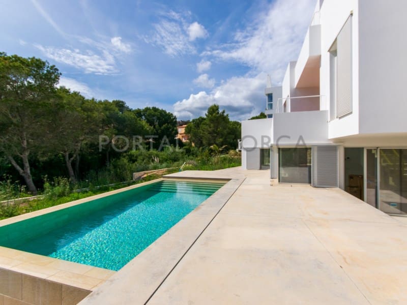 4 slaapkamer Villa te koop in Cala Llonga met zwembad - € 1.248.000 (Ref: 9859885)