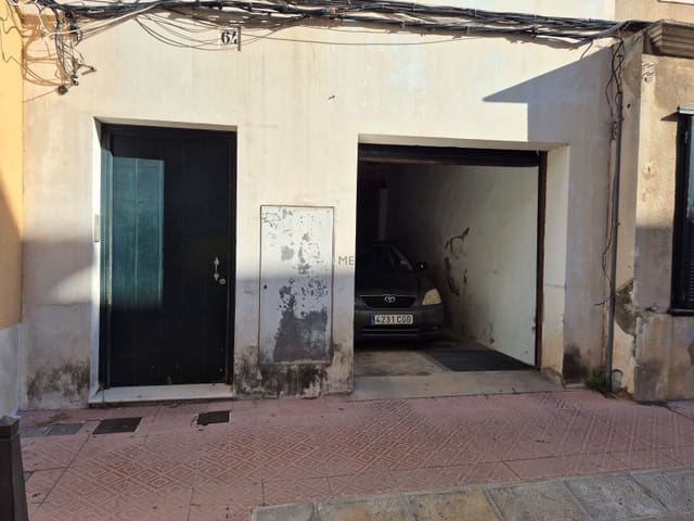 Garage for sale in Mahón / Maó - € 145,000 (Ref: 9859887)