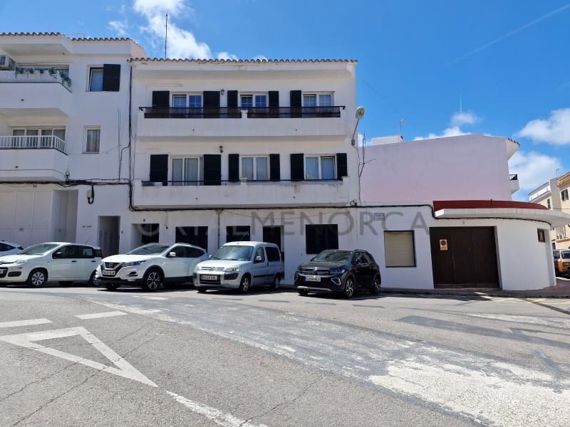 3 bedroom Flat for sale in Es Castell - € 370,000 (Ref: 9859888)