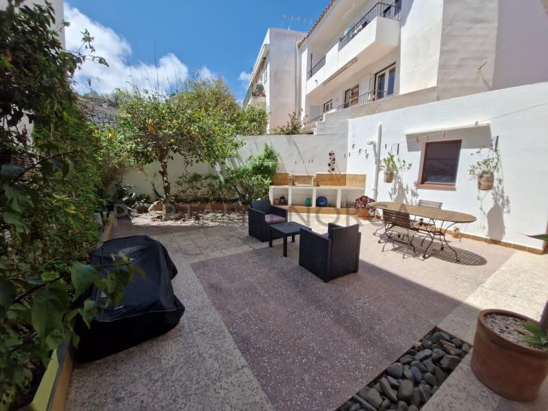 3 bedroom Flat for sale in Es Castell - € 370,000 (Ref: 9859888)