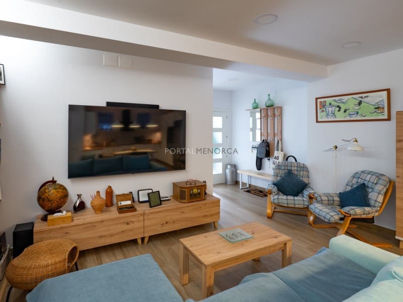 2 bedroom Flat for sale in Mahon / Mao - € 290,000 (Ref: 9890076)