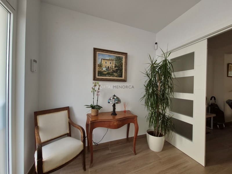 2 bedroom Flat for sale in Mahon / Mao - € 290,000 (Ref: 9890076)