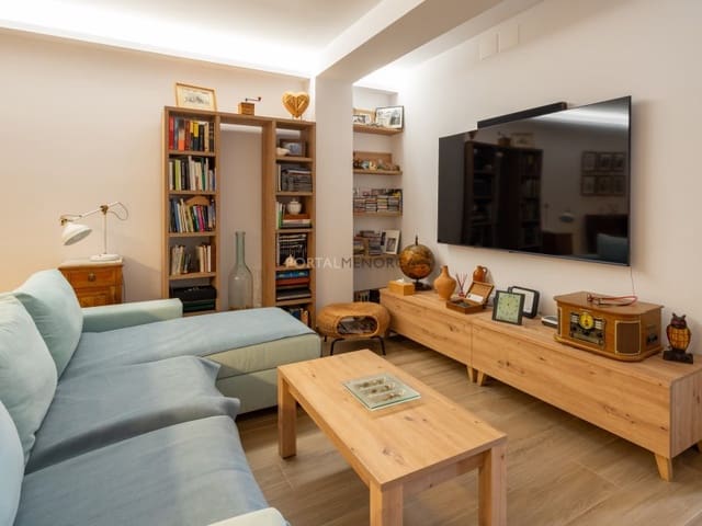 2 bedroom Flat for sale in Mahón / Maó - € 290,000 (Ref: 9890076)