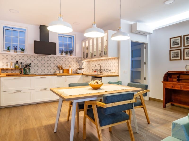 2 bedroom Flat for sale in Mahon / Mao - € 290,000 (Ref: 9890076)