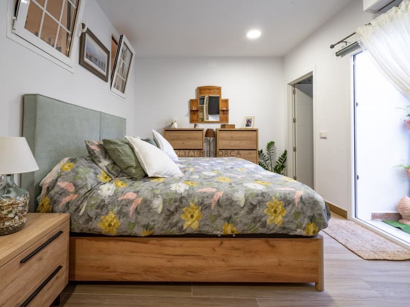 2 bedroom Flat for sale in Mahon / Mao - € 290,000 (Ref: 9890076)