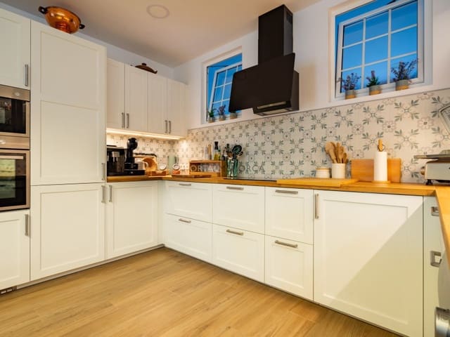 2 bedroom Flat for sale in Mahón / Maó - € 290,000 (Ref: 9890076)