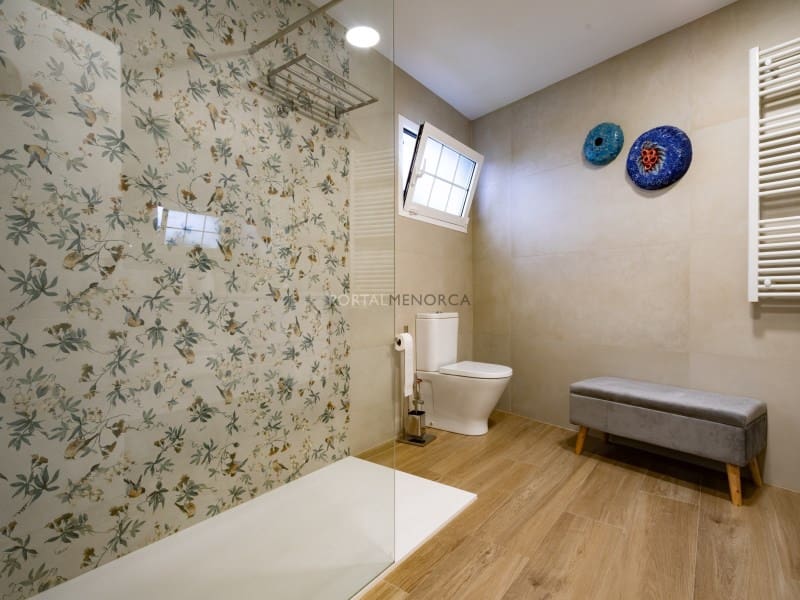 2 bedroom Flat for sale in Mahon / Mao - € 290,000 (Ref: 9890076)