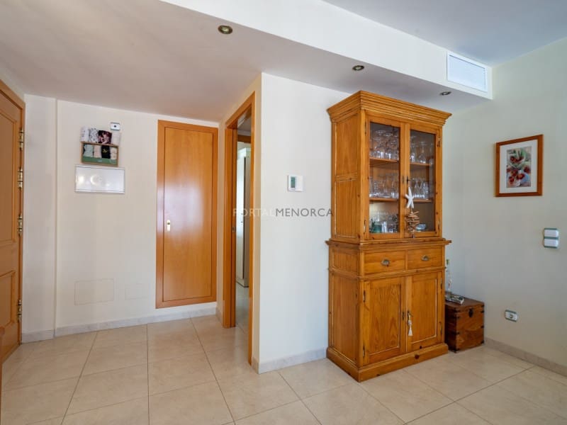 3 makuuhuone Asunto myytävänä paikassa Es Castell - 420 000 € (Ref: 9904291)