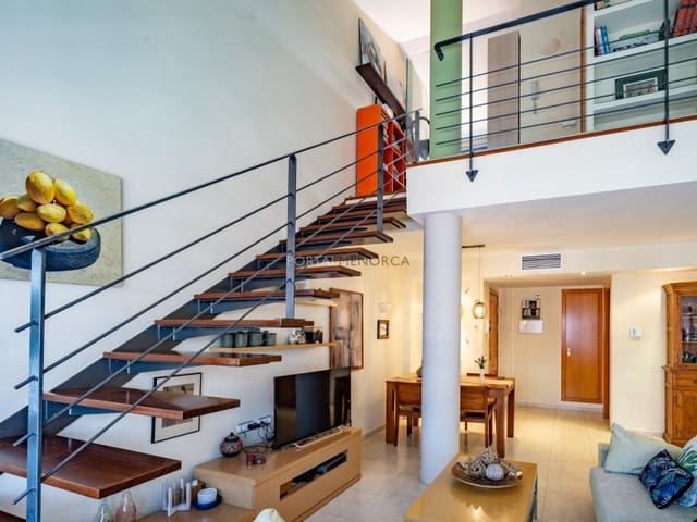 3 makuuhuone Asunto myytävänä paikassa Es Castell - 420 000 € (Ref: 9904291)