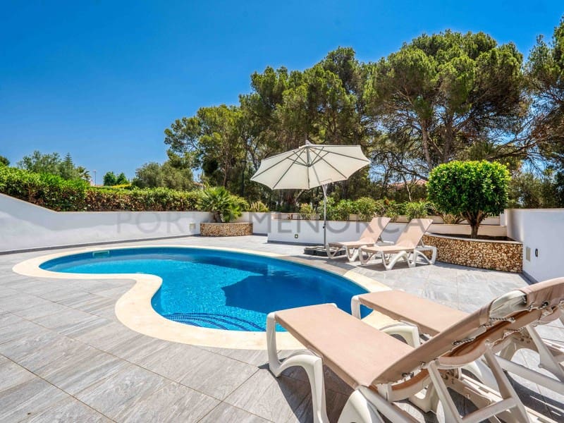 6 Zimmer Villa zu verkaufen in Cala Galdana mit Pool - 895.000 € (Ref: 9912826)