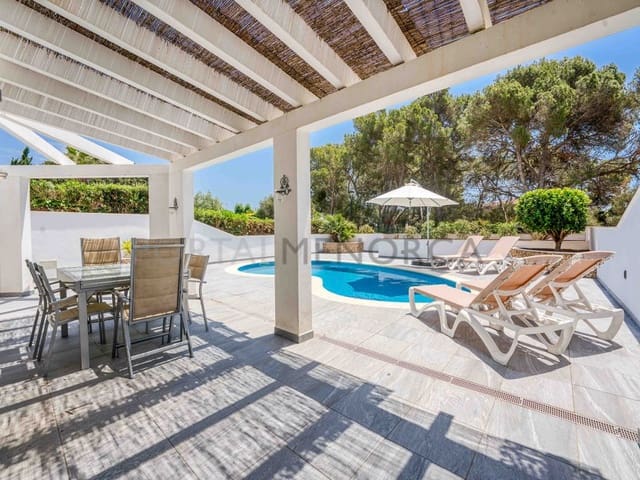 6 Zimmer Villa zu verkaufen in Cala Galdana, Ferreries mit Pool - 895.000 € (Ref: 9912826)
