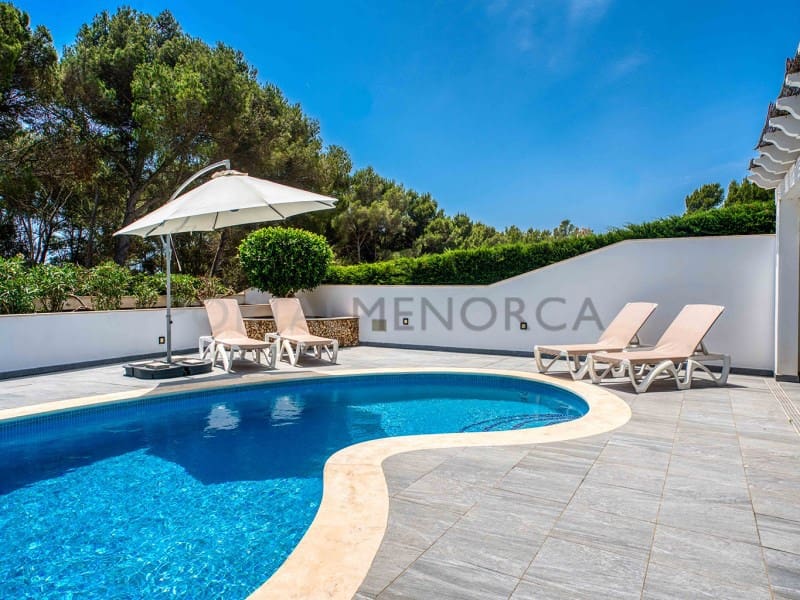 6 Zimmer Villa zu verkaufen in Cala Galdana mit Pool - 895.000 € (Ref: 9912826)