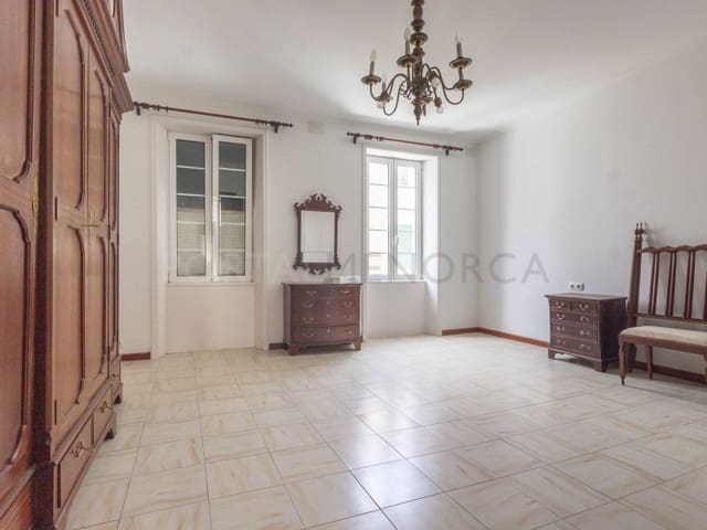 5 chambre Maison de Ville à vendre à Mahón / Maó - 355 000 € (Ref: 9915934)