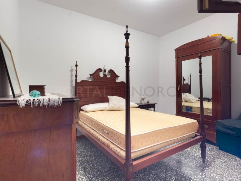 5 slaapkamer Huis te koop in Mahon / Mao - € 355.000 (Ref: 9915934)