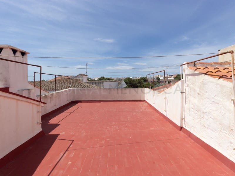 5 slaapkamer Huis te koop in Mahon / Mao - € 355.000 (Ref: 9915934)