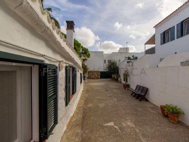 Pareado de 4 habitaciones en San Luis / Sant Lluís en venta con garaje - 590.000 € (Ref: 9924337)