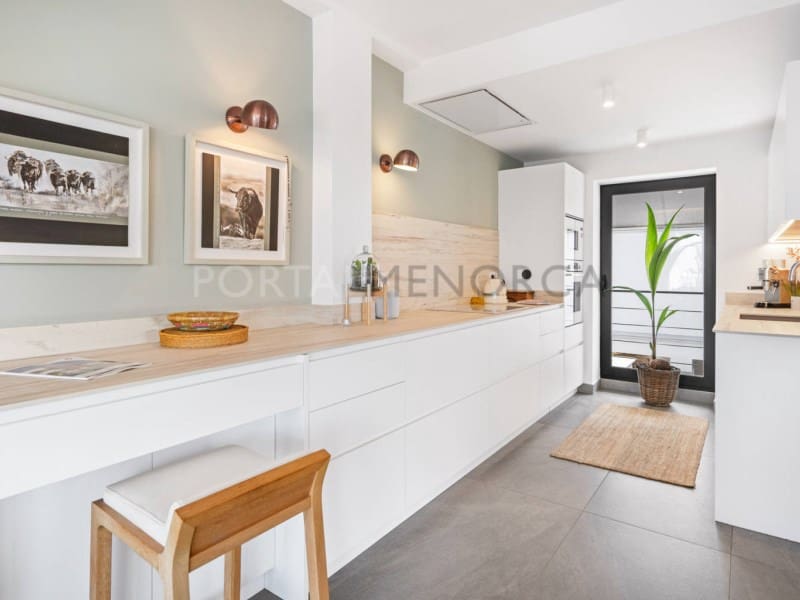 5 bedroom Villa for sale in Cala Blanca with garage - € 2,500,000 (Ref: 9930538)