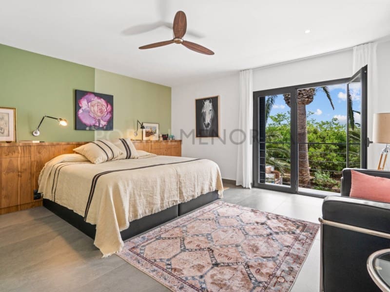 5 bedroom Villa for sale in Cala Blanca with garage - € 2,500,000 (Ref: 9930538)