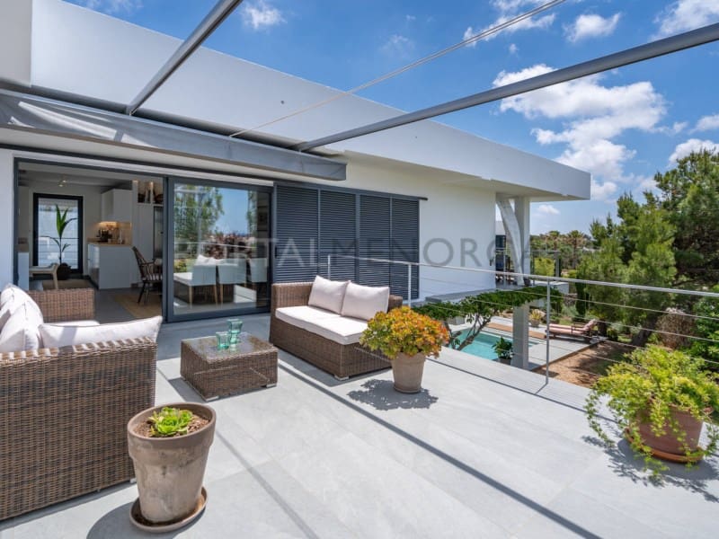 5 bedroom Villa for sale in Cala Blanca with garage - € 2,500,000 (Ref: 9930538)