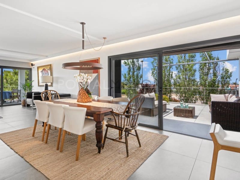 5 bedroom Villa for sale in Cala Blanca with garage - € 2,500,000 (Ref: 9930538)