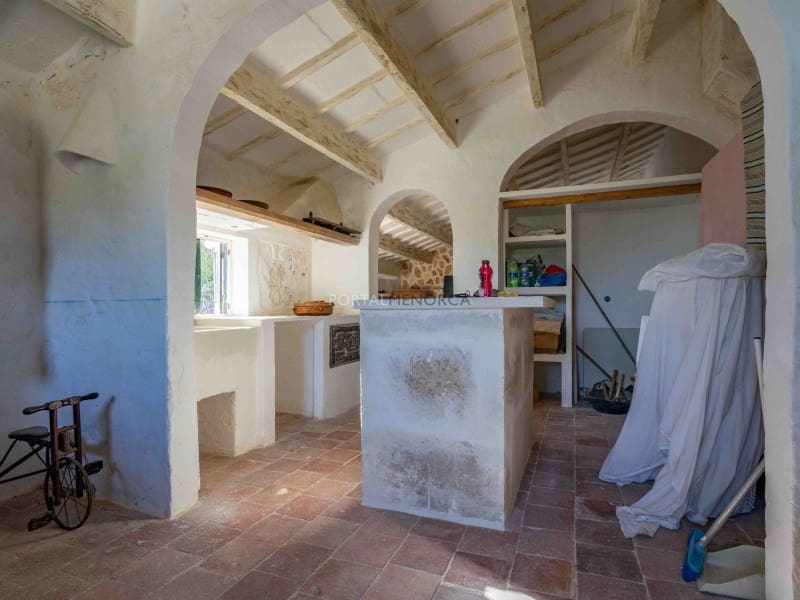 5 bedroom Finca/Country House for sale in Es Canutells - € 820,000 (Ref: 9936097)