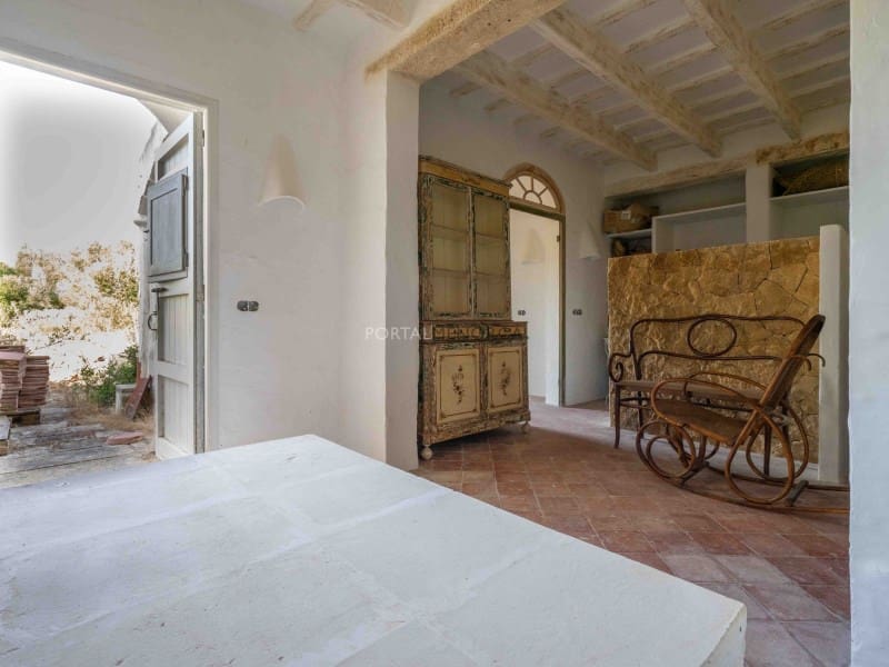 5 bedroom Finca/Country House for sale in Es Canutells - € 820,000 (Ref: 9936097)
