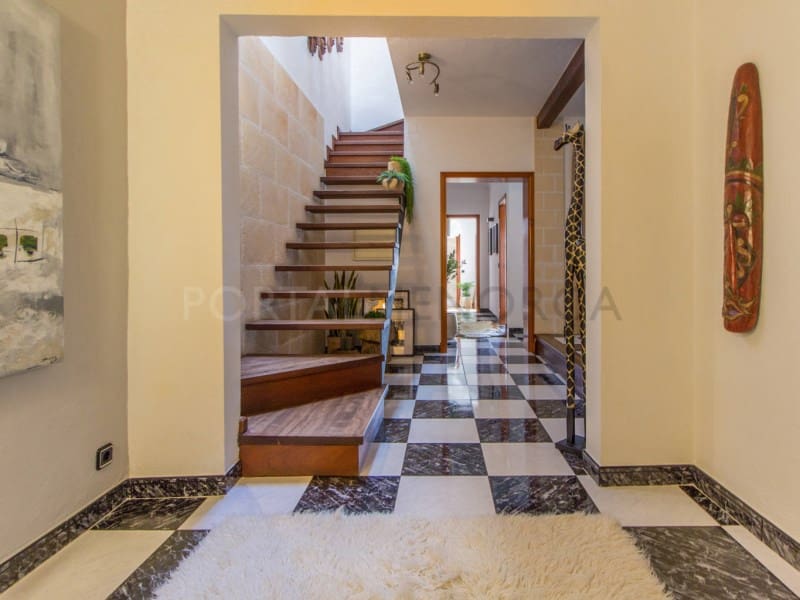 3 bedroom Penthouse for sale in Mahon / Mao with garage - € 700,000 (Ref: 9937883)