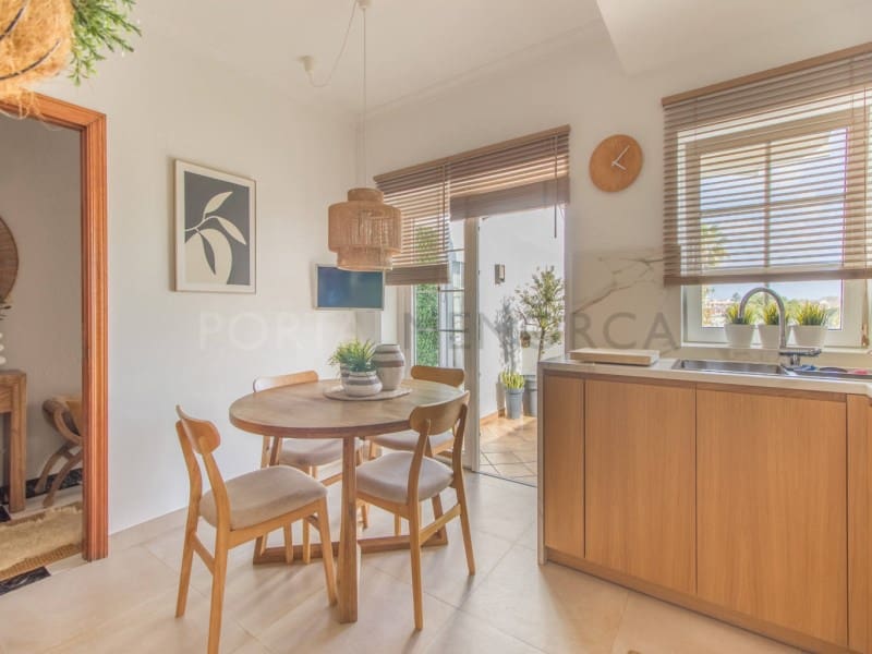 3 bedroom Penthouse for sale in Mahon / Mao with garage - € 700,000 (Ref: 9937883)