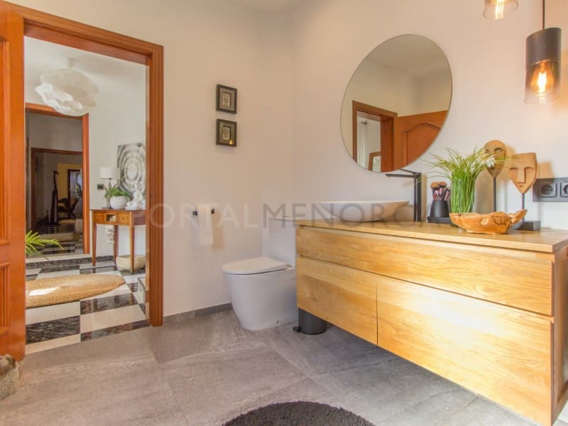 3 bedroom Penthouse for sale in Mahon / Mao with garage - € 700,000 (Ref: 9937883)
