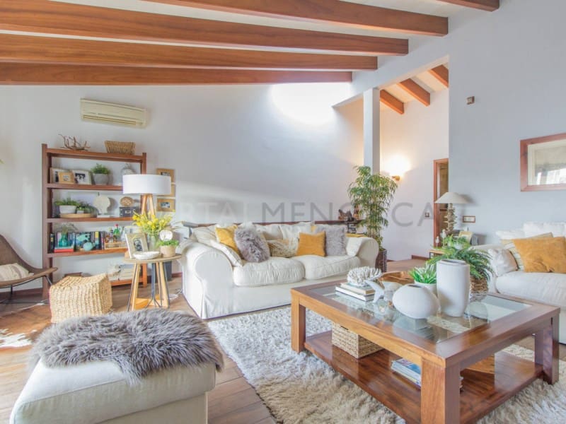 3 bedroom Penthouse for sale in Mahon / Mao with garage - € 700,000 (Ref: 9937883)