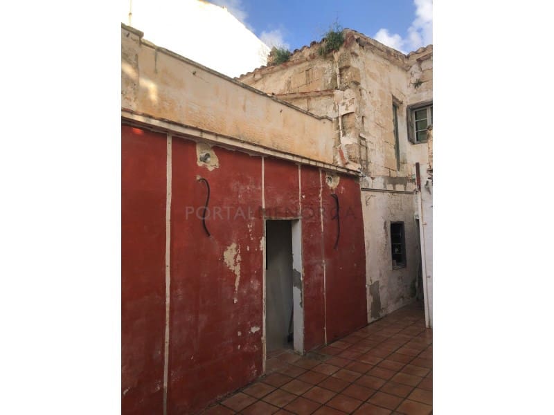 4 bedroom Townhouse for sale in Es Castell - € 299,000 (Ref: 9942047)