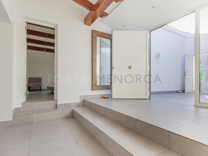5 bedroom Villa for sale in San Luis / Sant Lluis with pool - € 1,990,000 (Ref: 9942048)