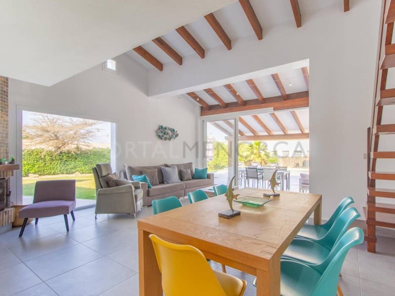 5 bedroom Villa for sale in San Luis / Sant Lluis with pool - € 1,990,000 (Ref: 9942048)